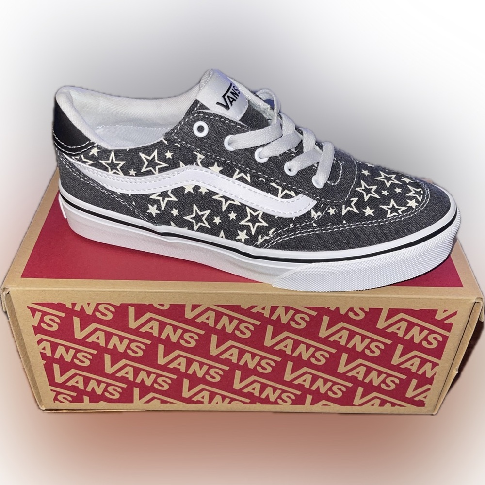 VANS Size 4 (Big Girls) BROOKLYN LS STARS SKATE SHOES